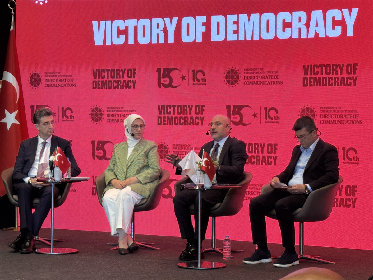 İletişim Başkanlığınca Berlin'de