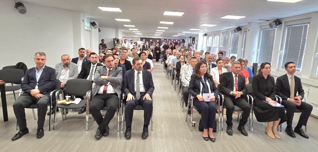 Frankfurt’ta 15 Temmuz’un 10. Yılında Duygu Dolu Gece: Şehitler Unutulmadı