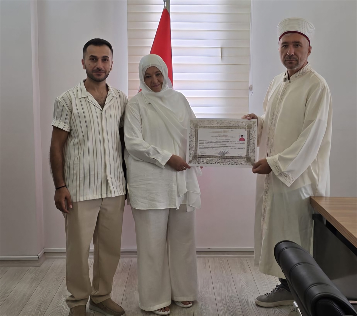 Alman kadın Mardin'de Müslüman oldu