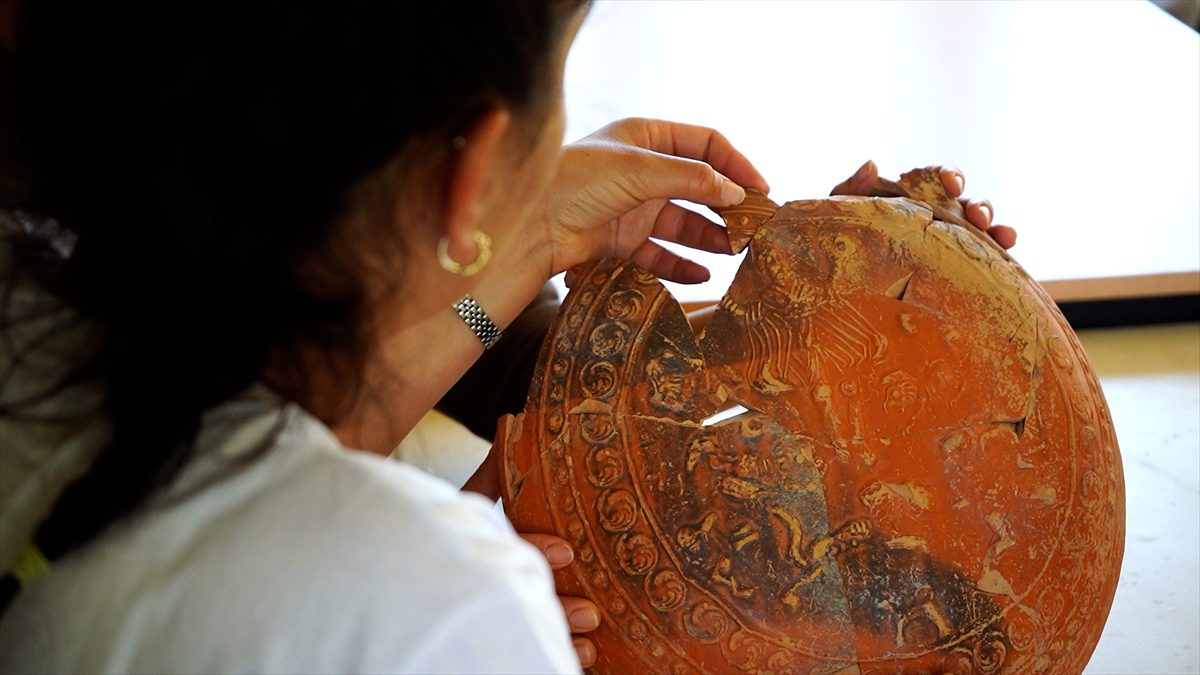 Pisidia Antiokheia Antik Kenti'nde 1500 yıllık litürjik kap bulundu