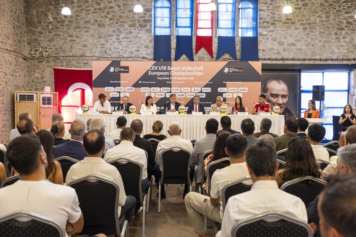 Avrupa'nın genç voleybolcuları Foça'da ter dökecek