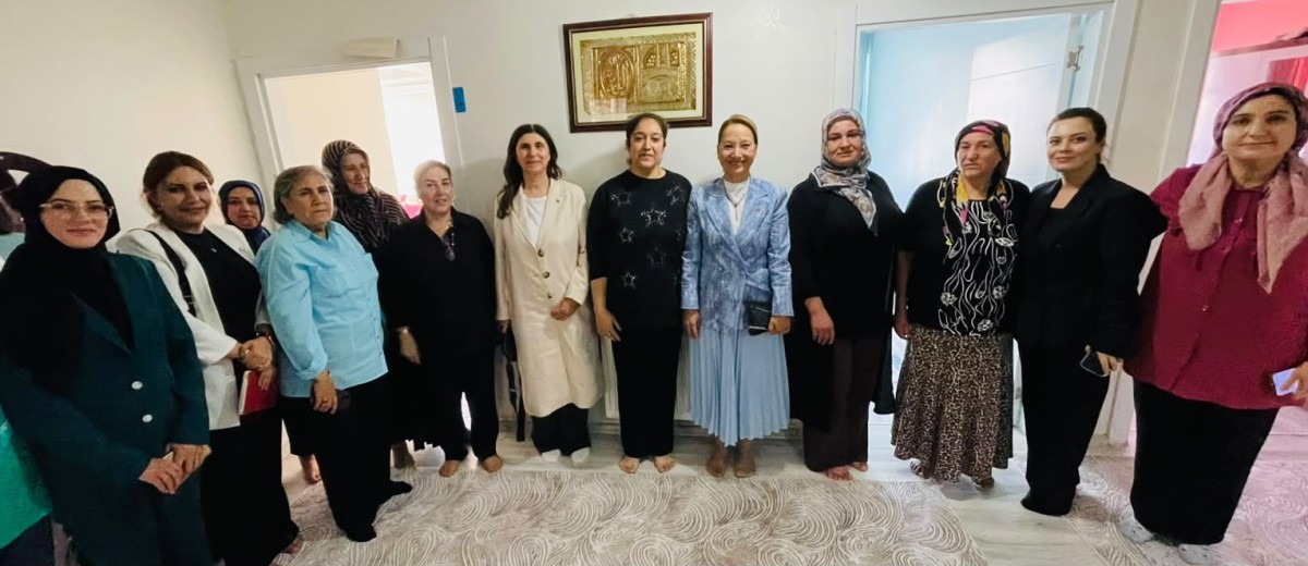 DERYA BAKBAK, TÜRKİYE YÜZYILI BULUŞMALARI İÇİN DİYARBAKIR’DA