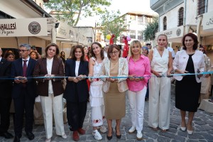 TARİHİ BEY MAHALLESİ’NİN DAR SOKAKLARI SANATLA HAYAT BULDU!