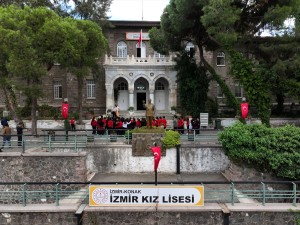 ASIRLIK MEKTEPLER - Atatürk'ün iki kez ziyaret ettiği lise yıllardır yeni nesiller yetiştiriyor